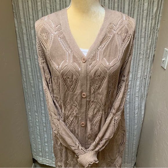 Dusty mauve crochet open knot, button cardigan. - Picture 2 of 7